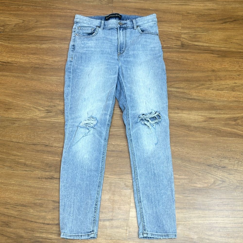 Express jeans cropped leg high rise Sz 6 Light Wash 5-Pocket Distressed